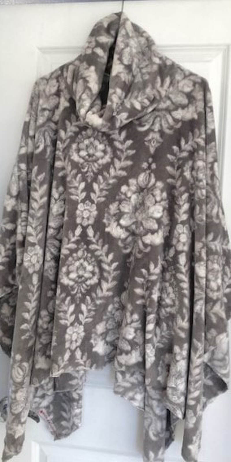 Grey Damask Print