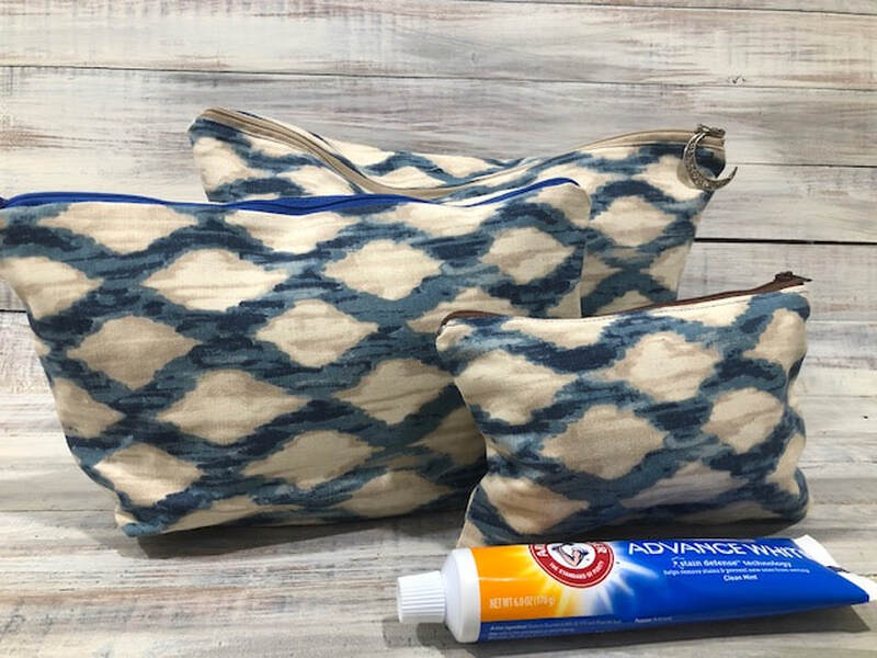 Travel Bag Set in Blue and Beige Lattice